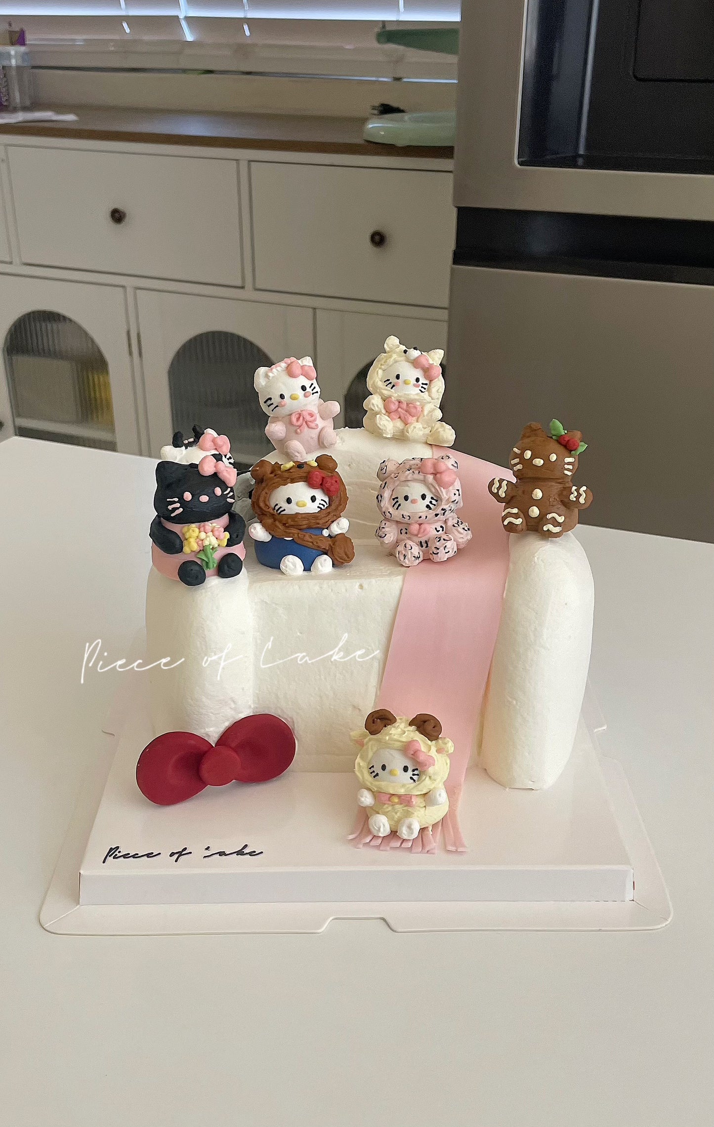 Hello Kitty 沙发蛋糕 6寸